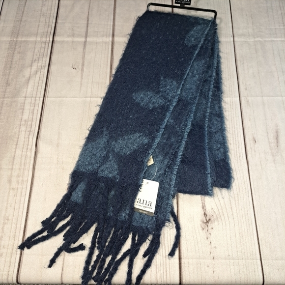 A.n.a Blue Leaf Scarf - Picture 1 of 7